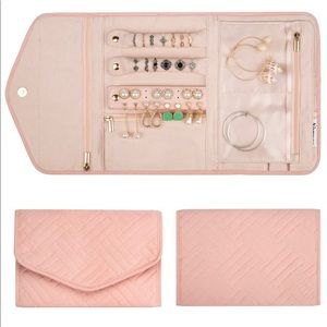 NWT Narwey Jewelry Holder